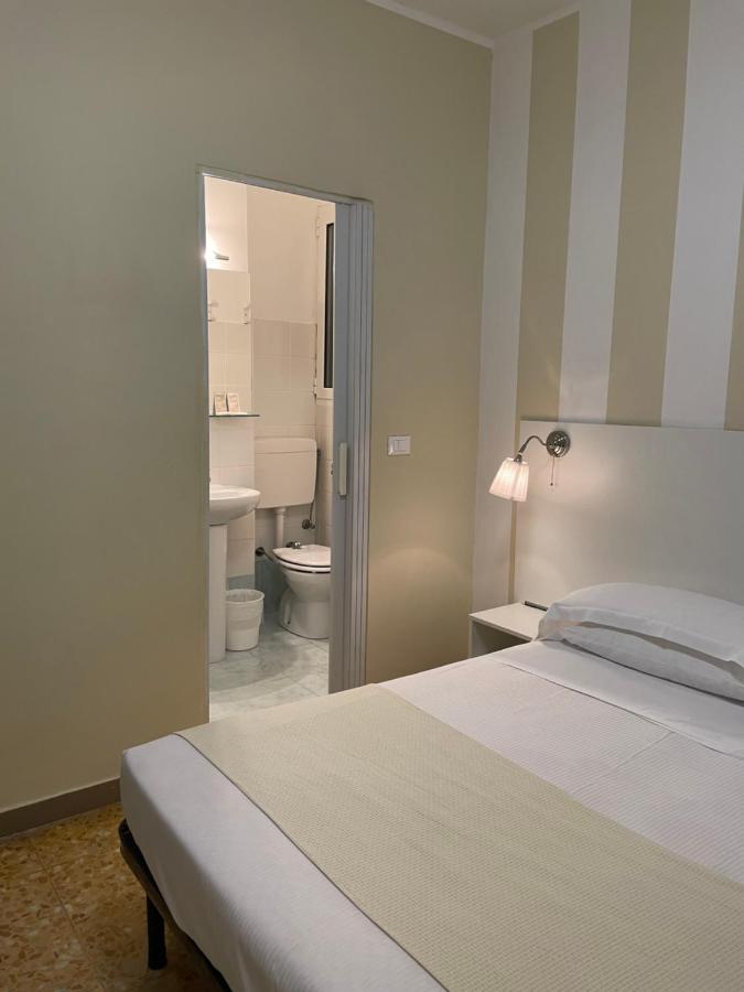 Hotel Del Golfo Laigueglia Buitenkant foto