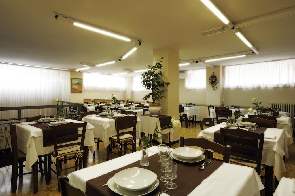 Hotel Del Golfo Laigueglia Buitenkant foto